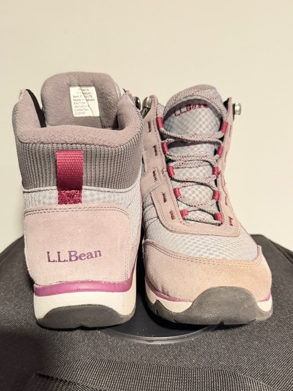 Pre-owned Women's Gray Suede Mesh Lace-Up Snow Sneaker 5 Boot, Size 7.5 - Picture 14 of 16